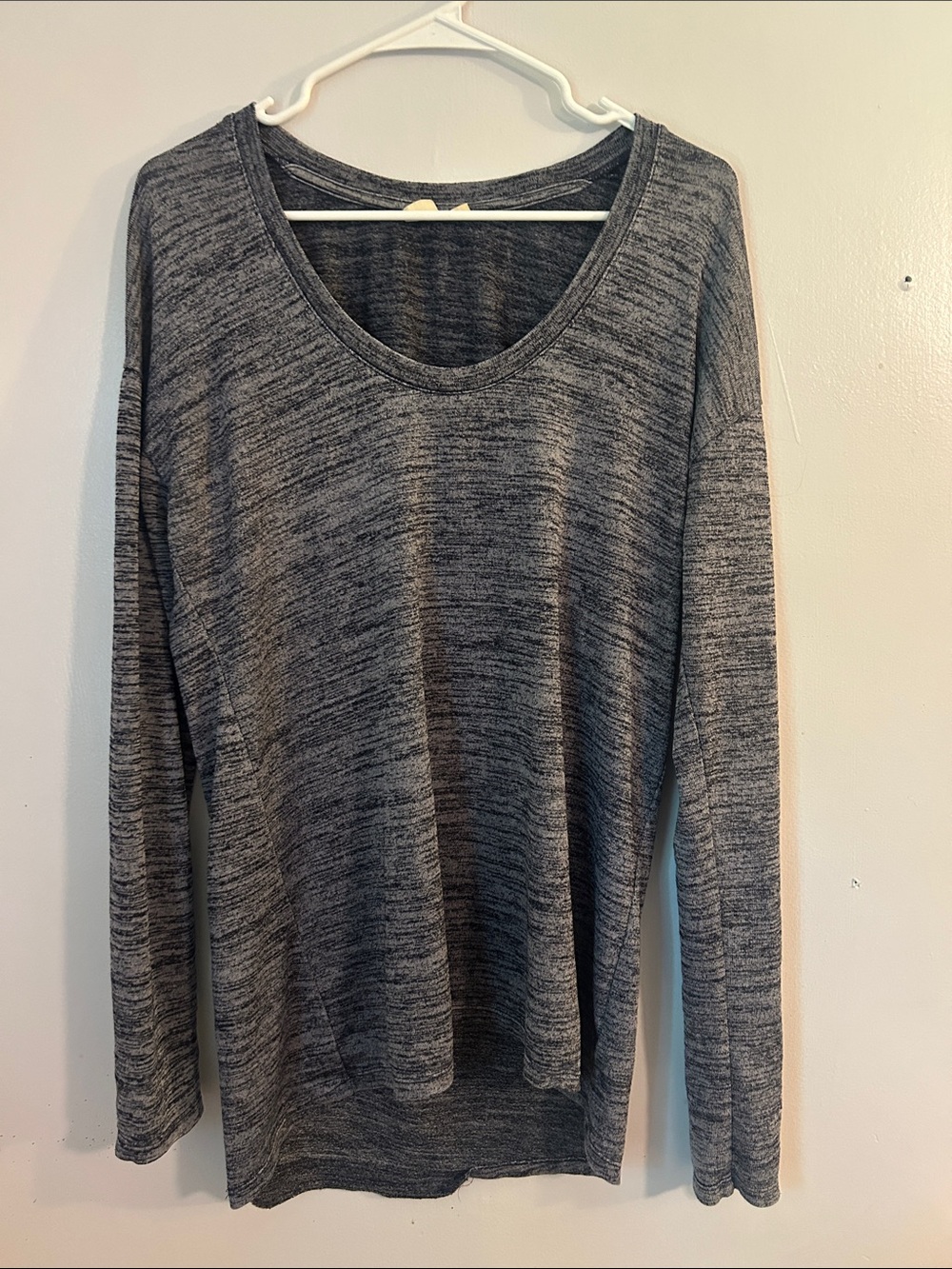 GAP Dark Heather Gray Crewneck Long Sleeve